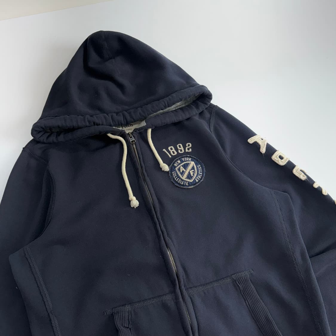 Abercrombie 아베크롬비 사이드로고 네이비 후드집업  Price: 상품이미지4