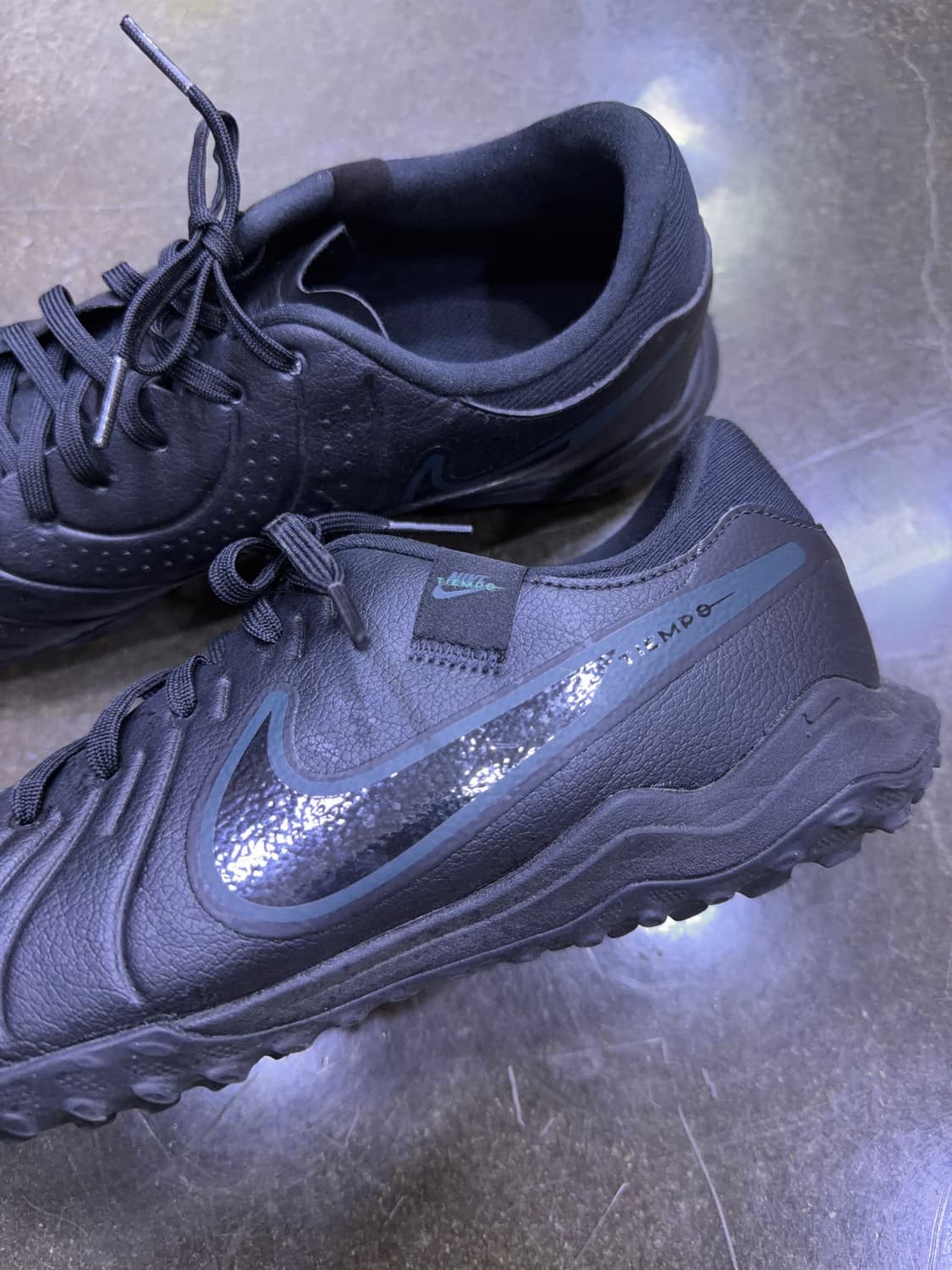 나이키 티엠포 레전드 10 프로 TF 풋살화 블랙 255 상품이미지7