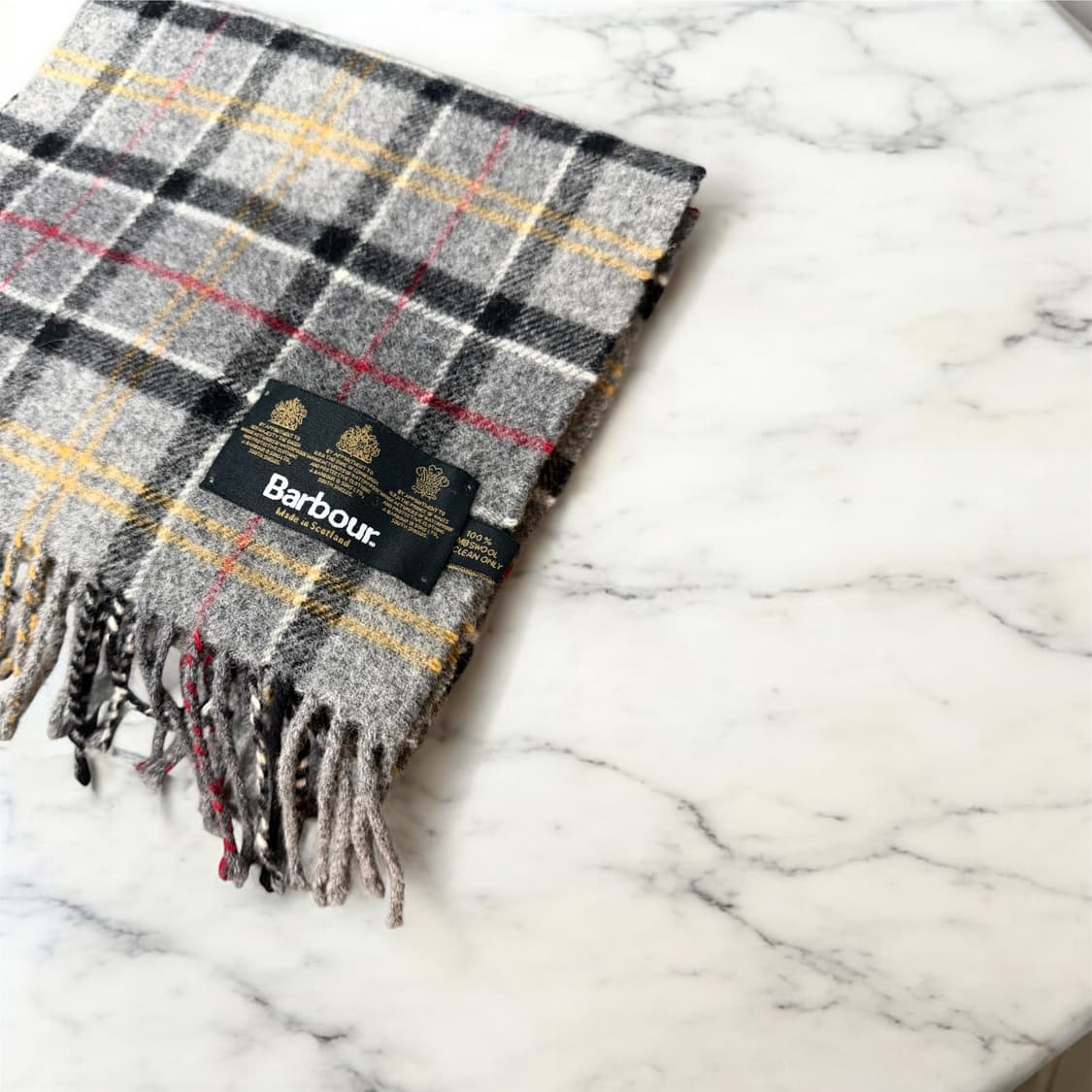 바버 프린지드 그레이 타르탄 램스울 머플러 상품이미지4