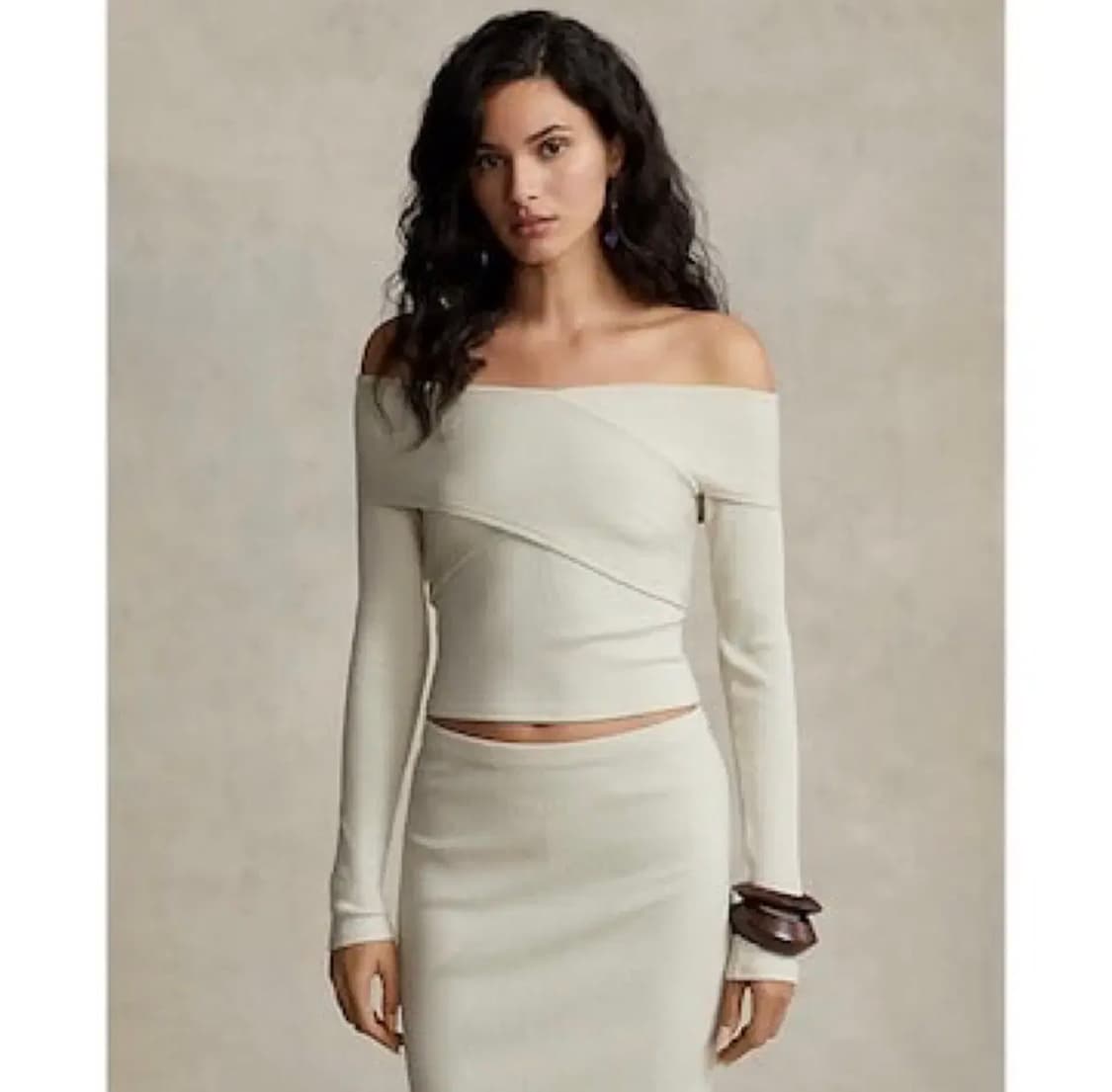 반택포) 폴로 오프숄더 니트 | 코이세이오 허그유어스킨 쓰리타임즈 상품이미지1