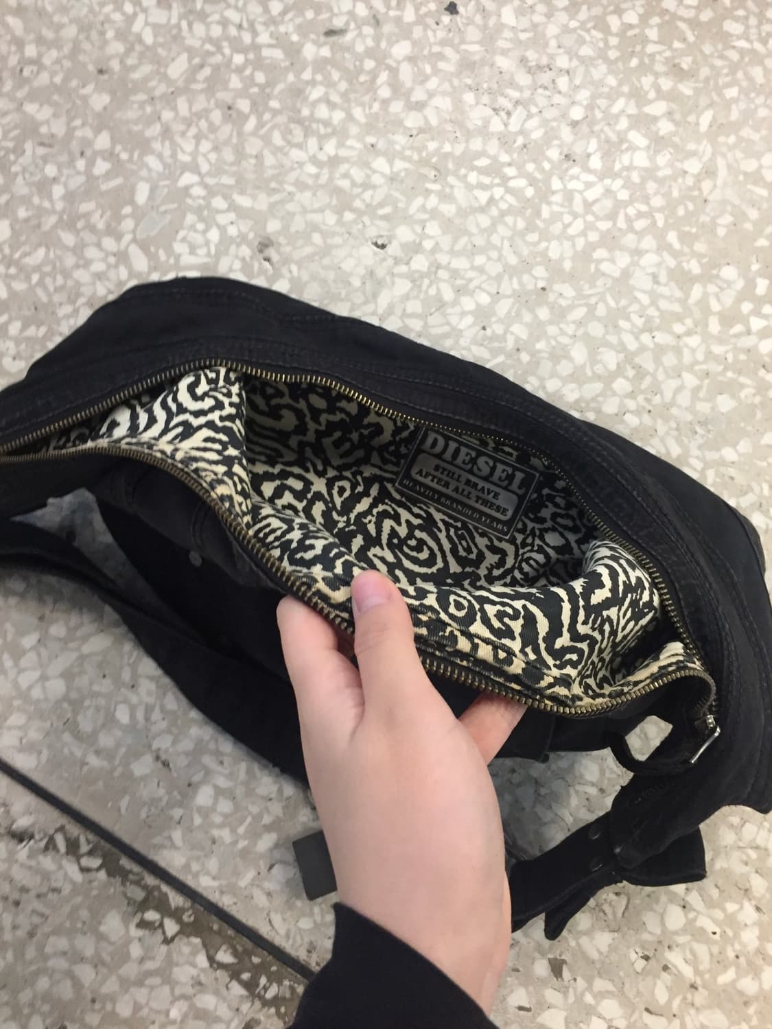 Diesel archive shoulder bag - black 상품이미지5