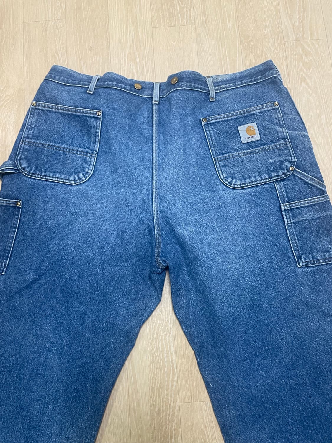 칼하트 데님 더블니 워싱굿 42x32 상품이미지3