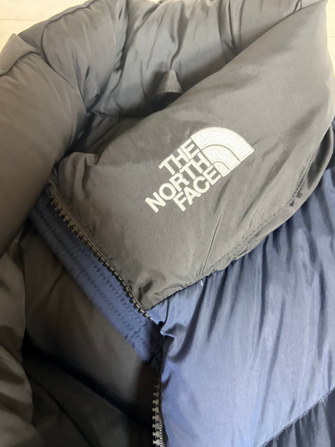 노스페이스 어센트 자켓 다운 패딩 후드 일본 한정 ND92452R 24F 상품이미지3