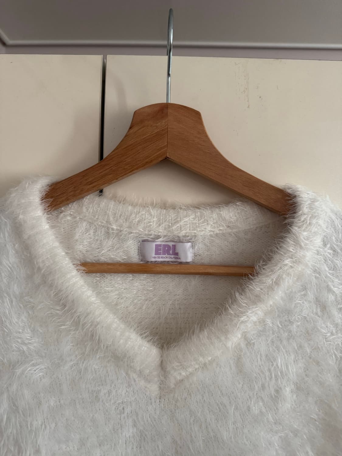 erl 브이넥 니트 xl 지디착용 상품이미지4