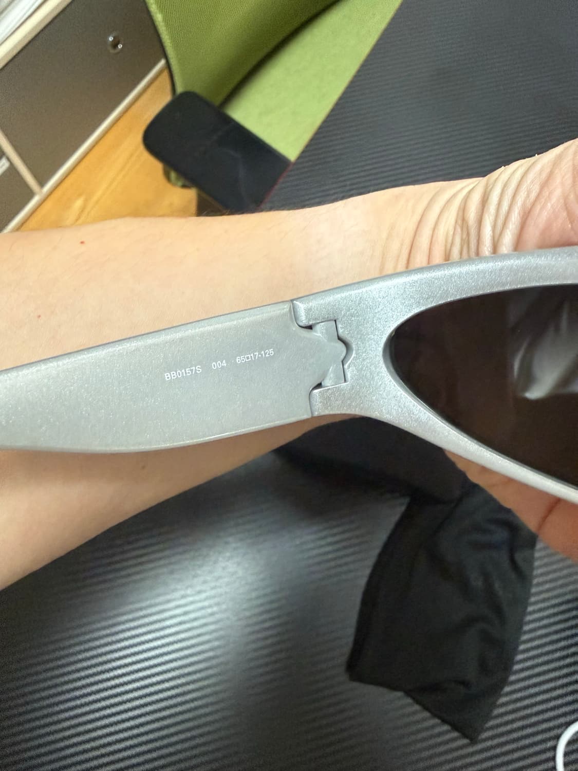 발렌시아가 스위프트 오발 실버 선글라스 상품이미지2