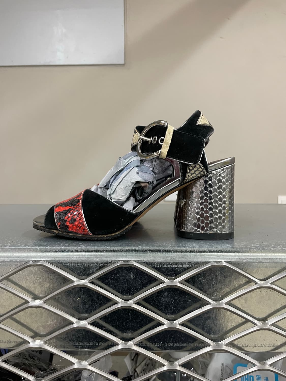 마크제이콥스 스네이크스킨 레더 힐37 상품이미지1