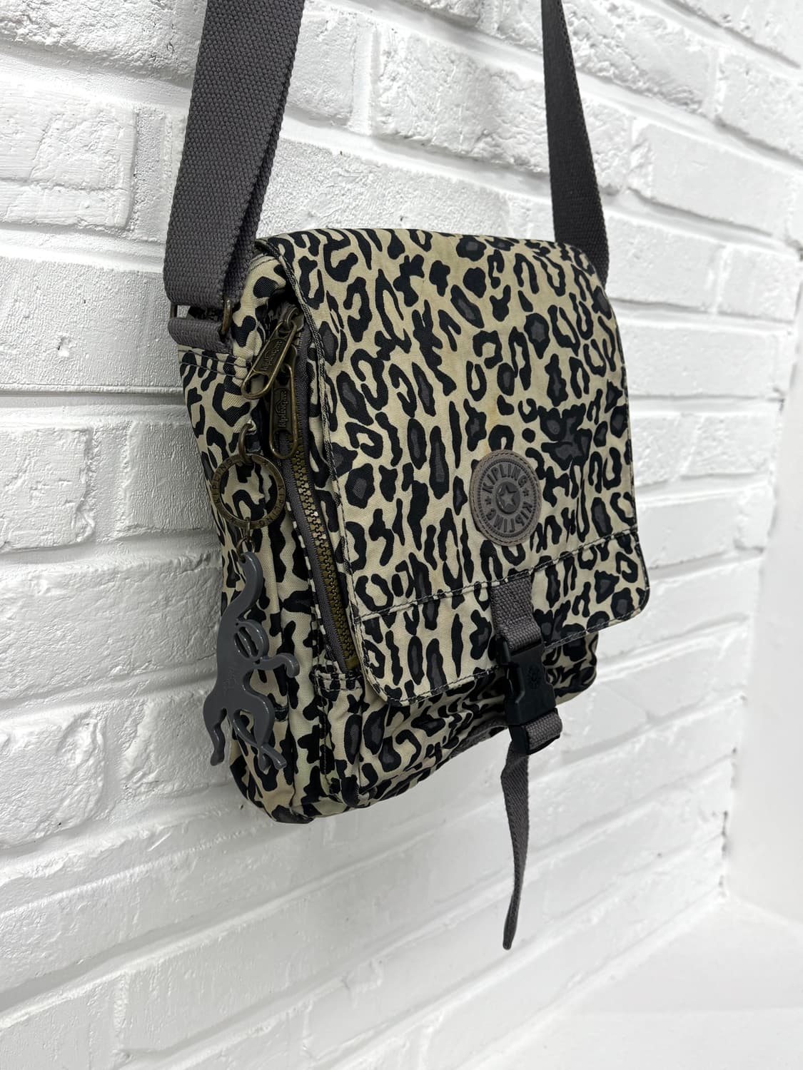 키플링 레오파드 호피 크로스백 상품이미지4