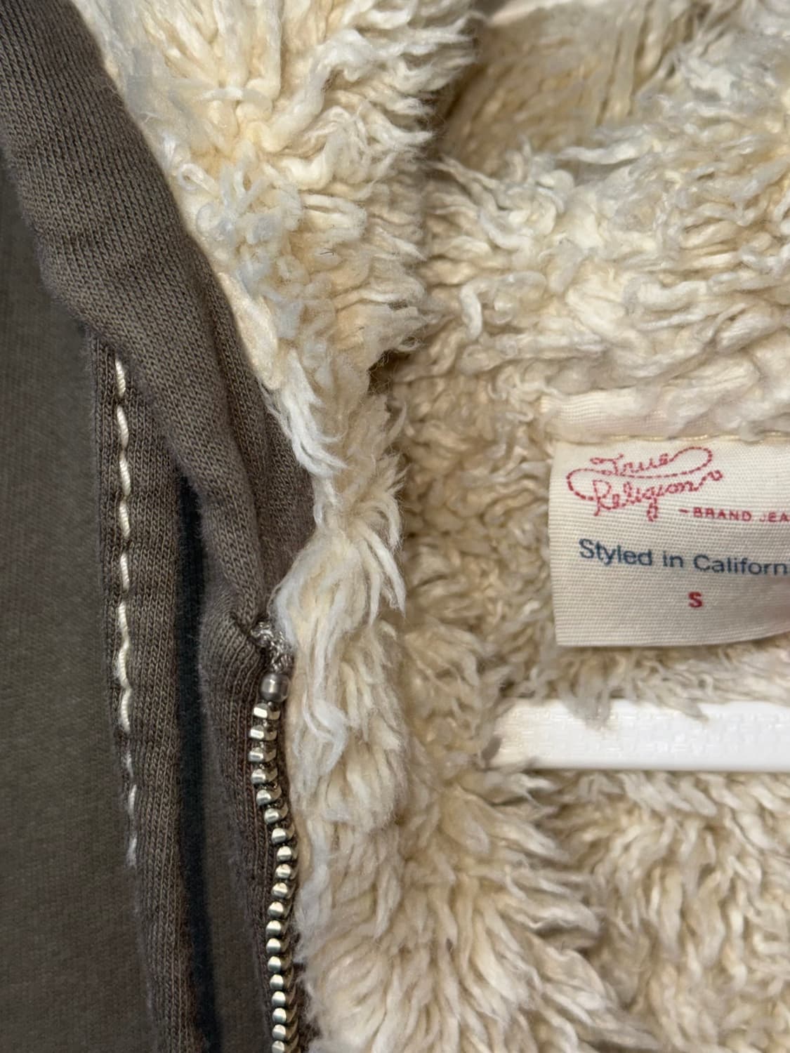 트루 릴리전 카키 퍼 후드집업 상품이미지3