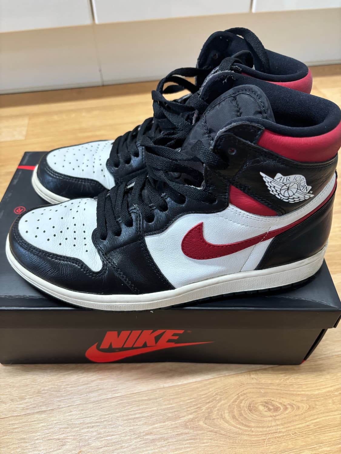나이키 조던1 짐레드 260사이즈 판매합니다 상품이미지3