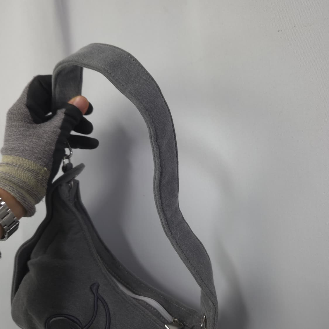 캘리즈X 키르시 숄더백 회색 그레이 상품이미지6