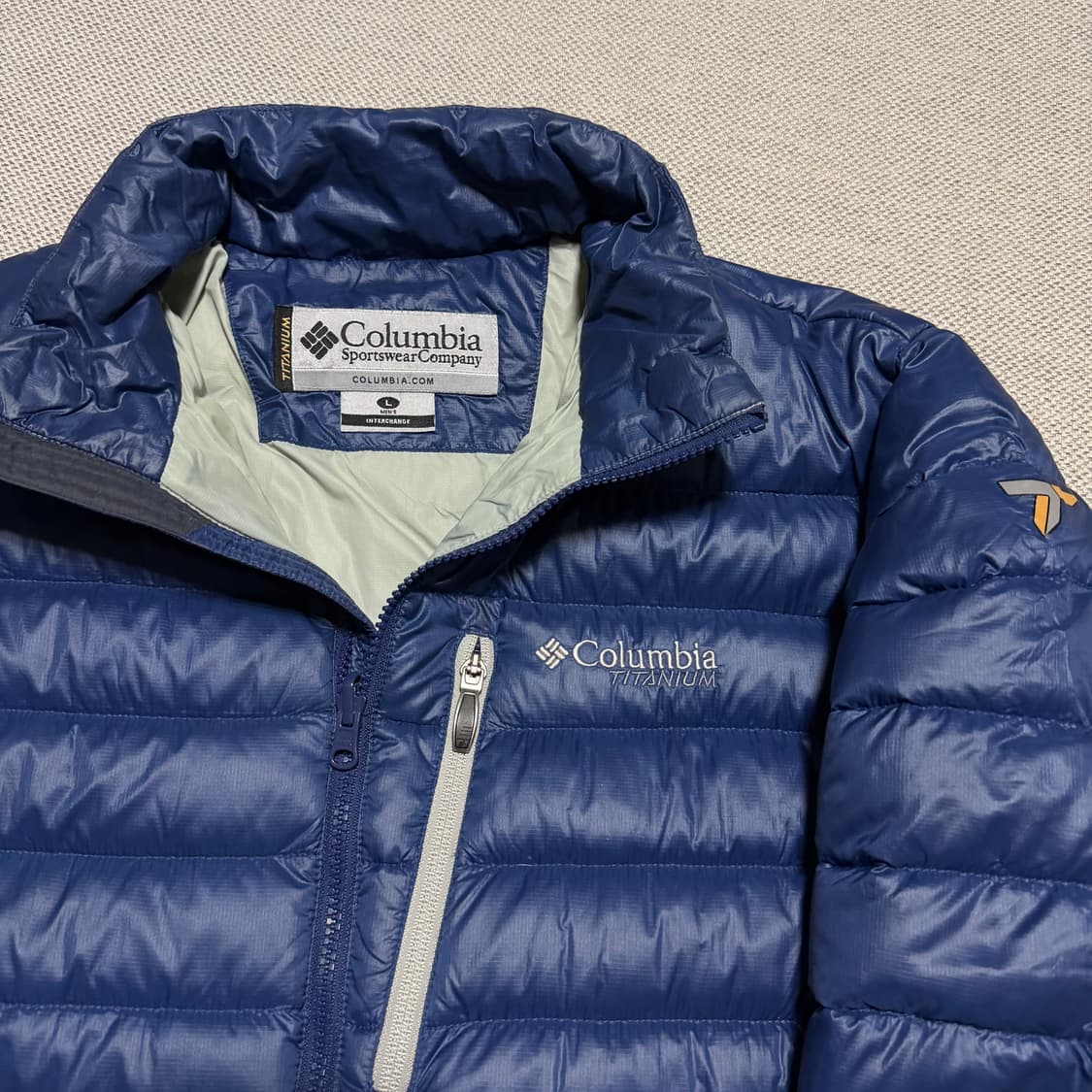 컬럼비아 티타늄 경량 다운패딩 상품이미지2