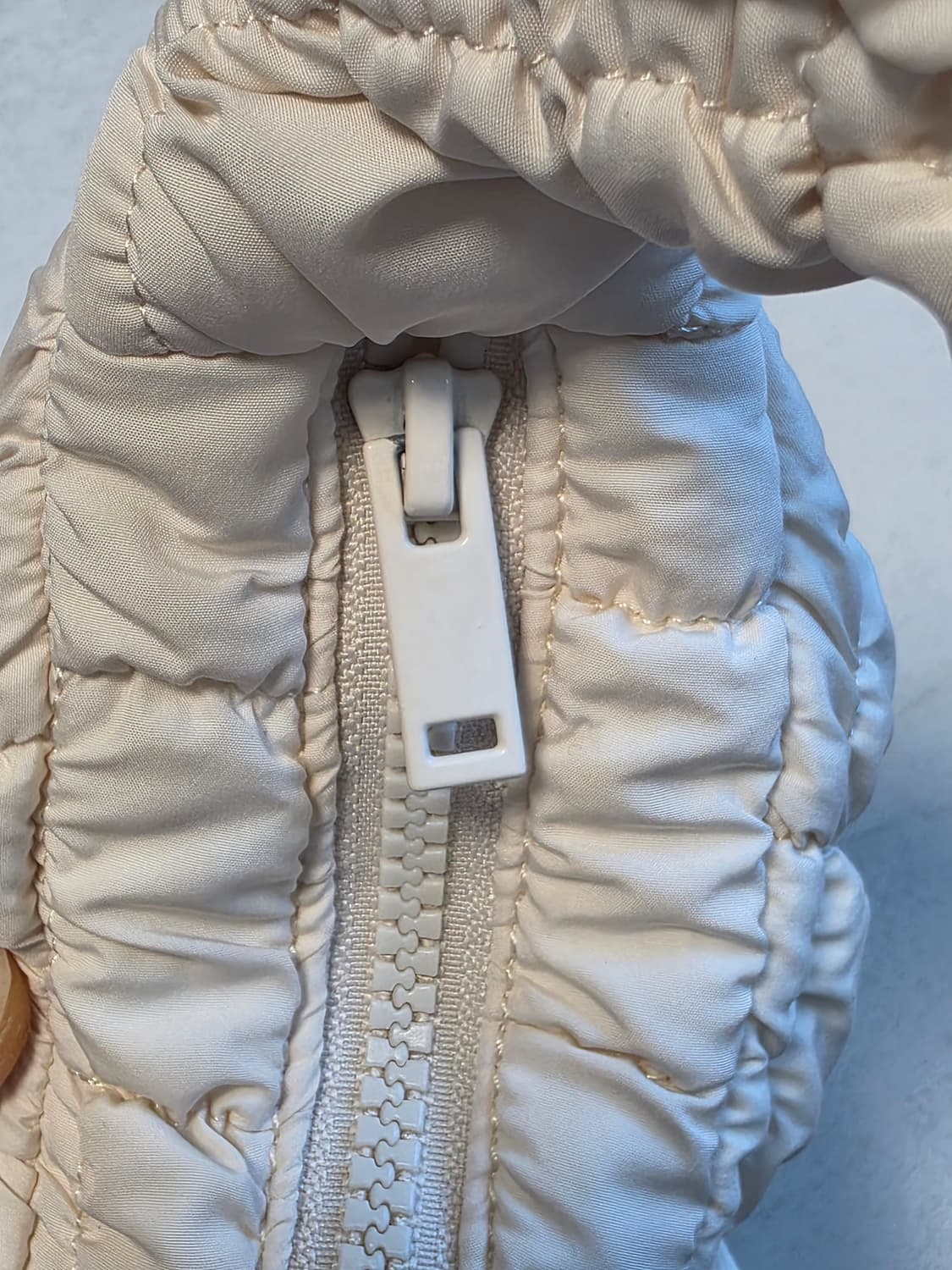 COS 코스 화이트 구름백 상품이미지4