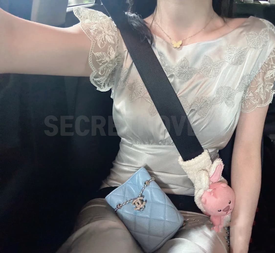 샤넬뷰티 미니 버킷백 진주체인  크로스백 블루 드로스트링 백  상품이미지10