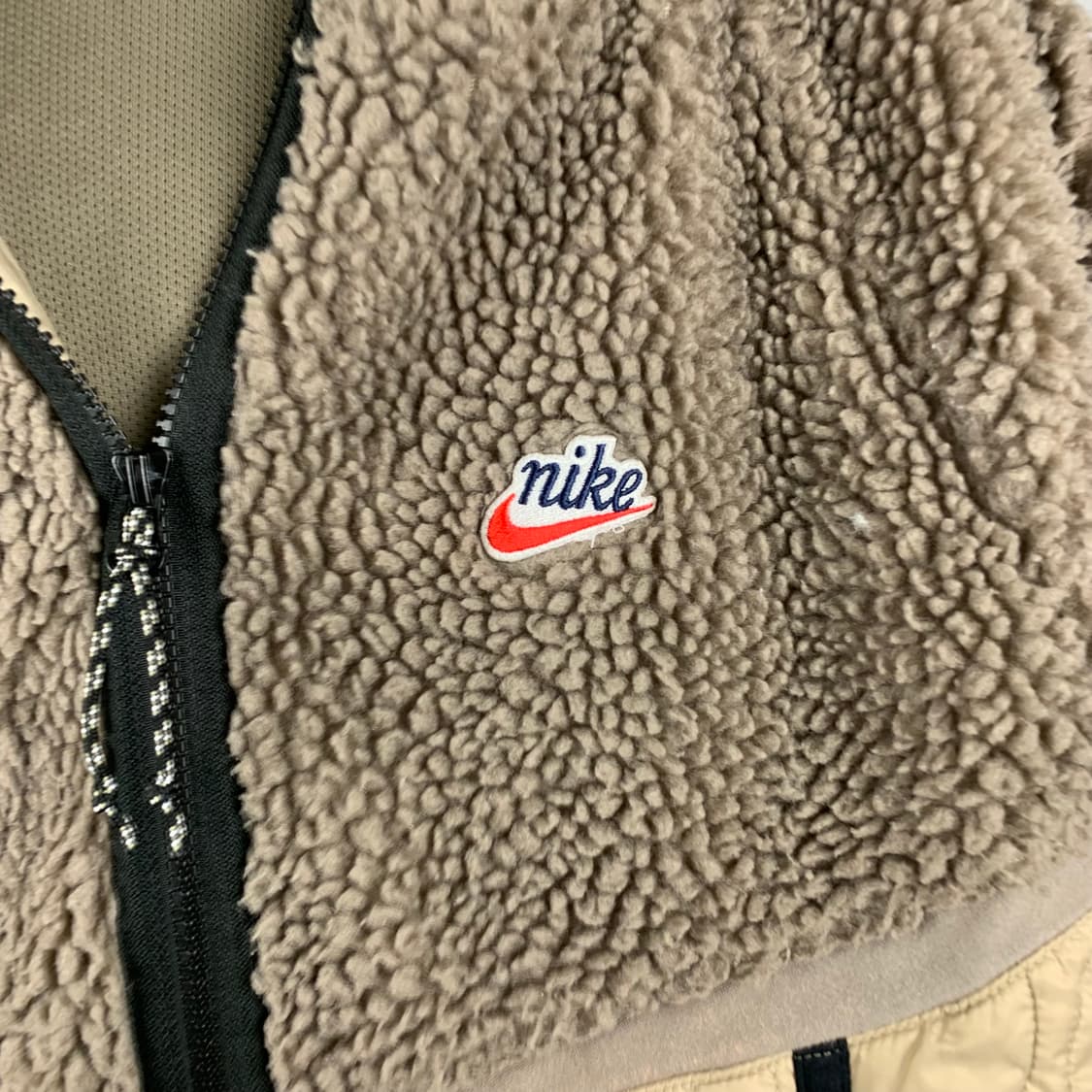 나이키 퓨추라 헤리티지 쉐르파 퀼팅 자켓 상품이미지4