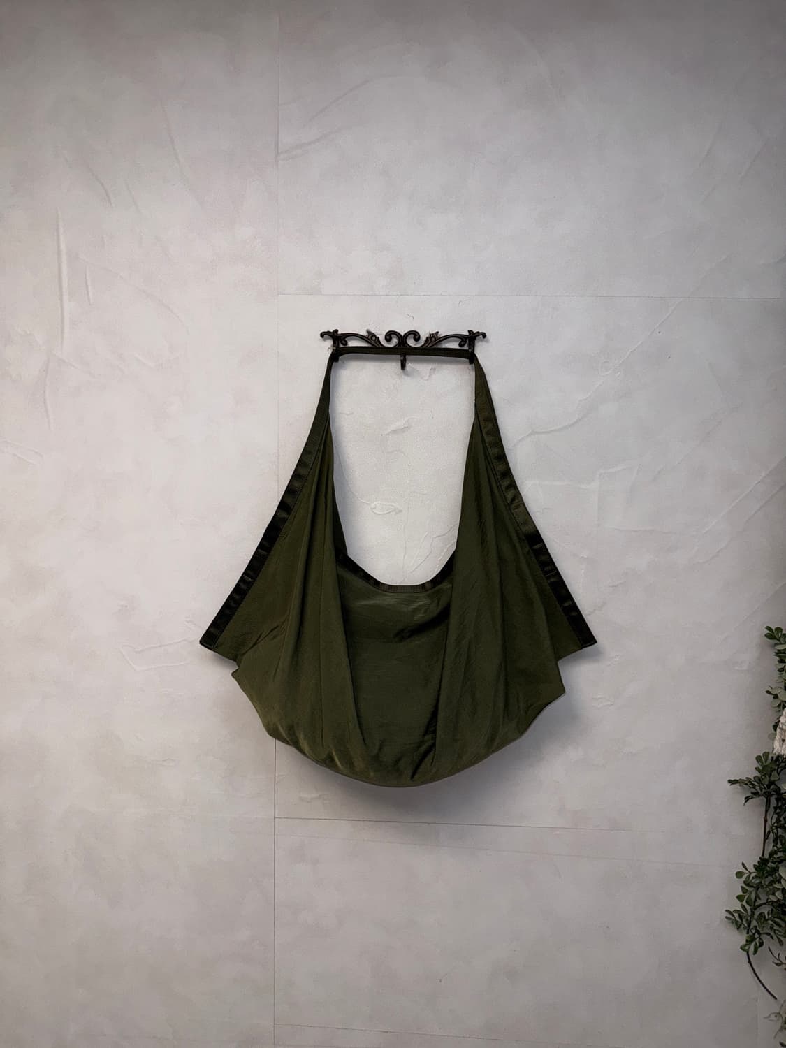 Khaki big nylon shoulder / cross bag 상품이미지2