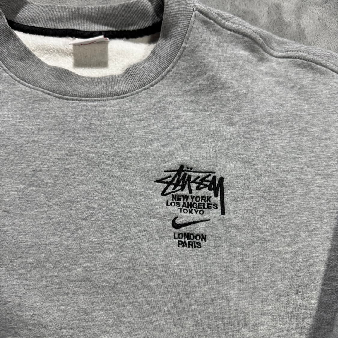 나이키X스투시 월드투어 맨투맨 상품이미지2