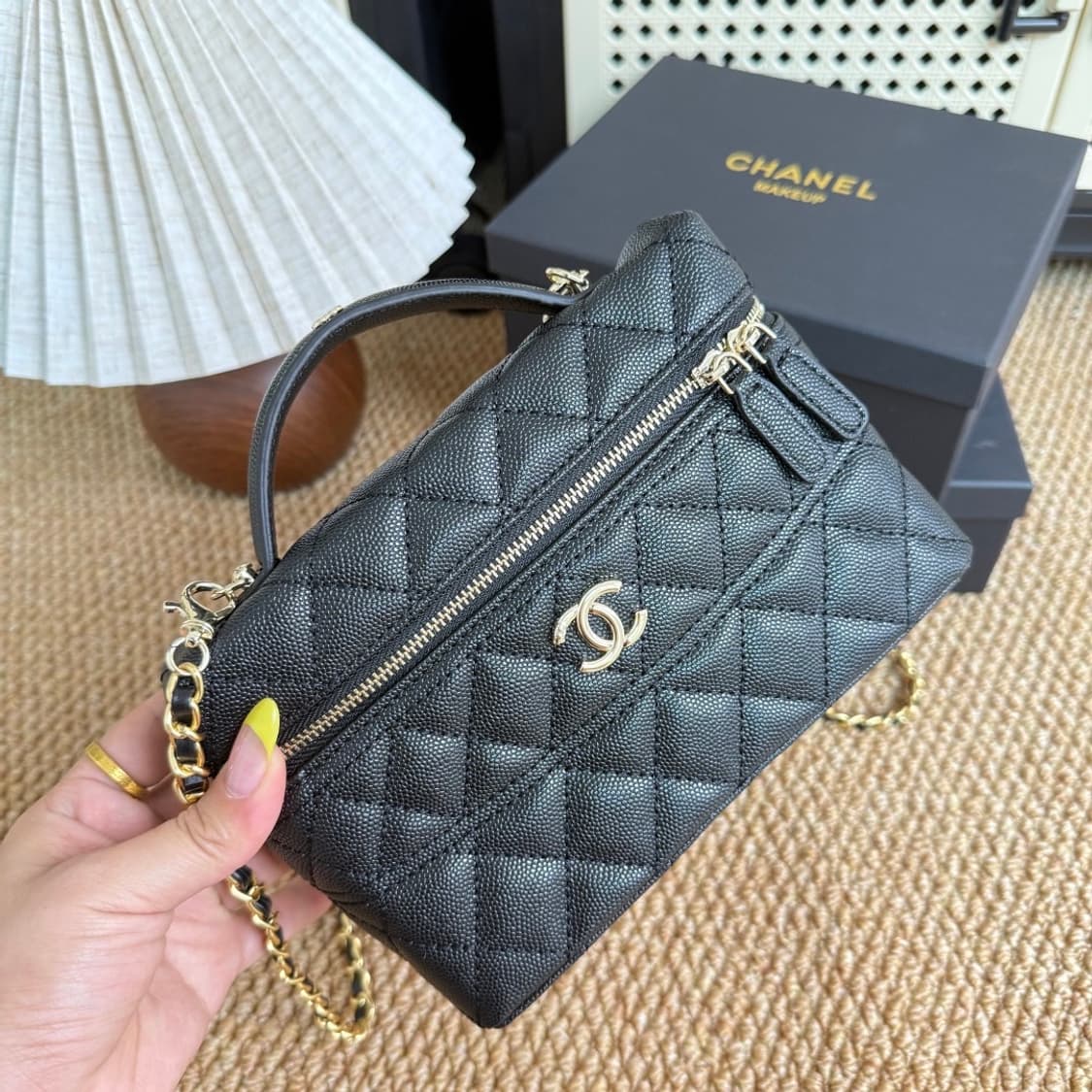  26신상 샤넬VIP 블랙 캐비어 롱 베니티 토드 체인숄더백 상품이미지7