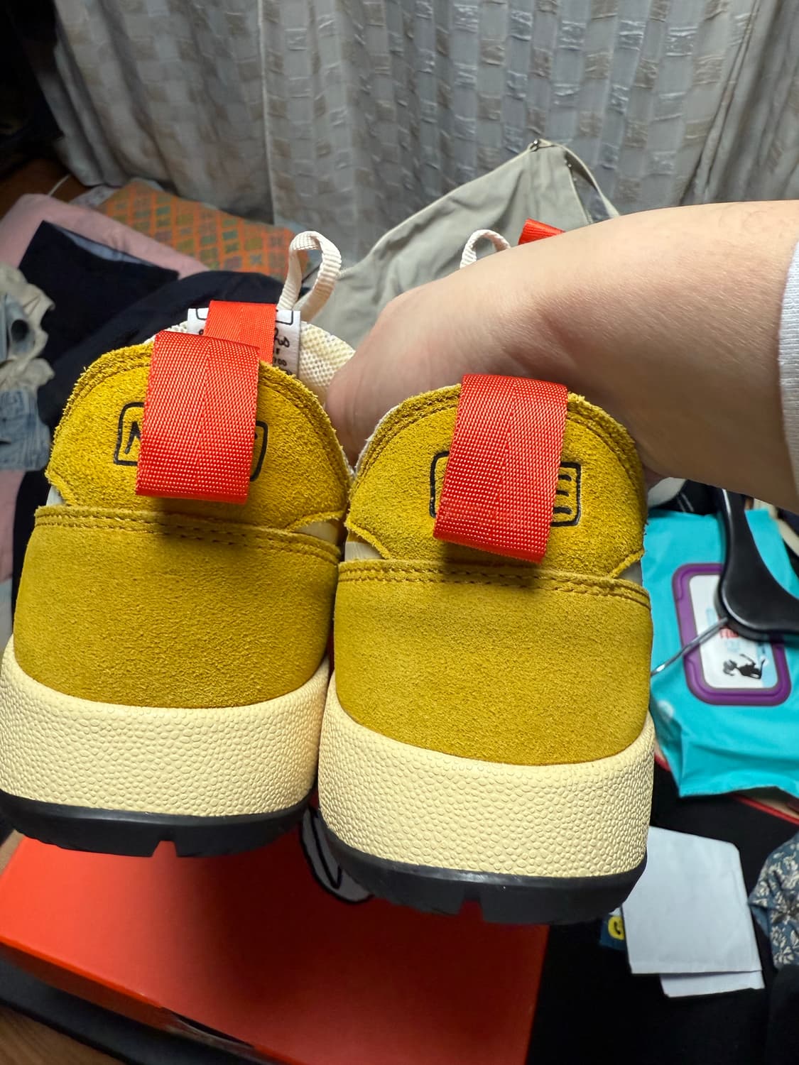 [사용감 적음] 나이키 제너럴 퍼포스 슈 270 옐로우 상품이미지7