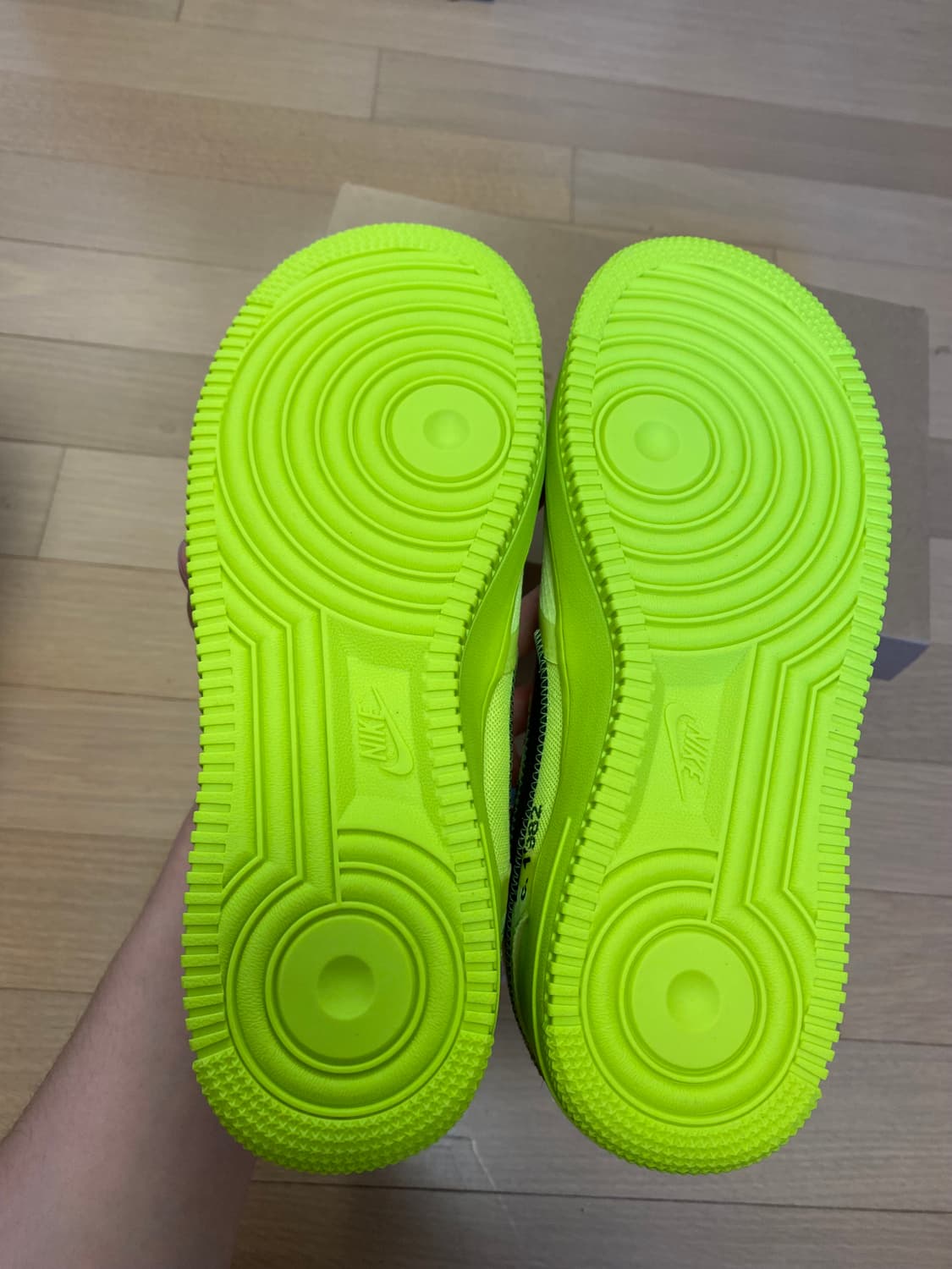 [250] 나이키x오프화이트 에어포스1 로우 볼트 상품이미지3