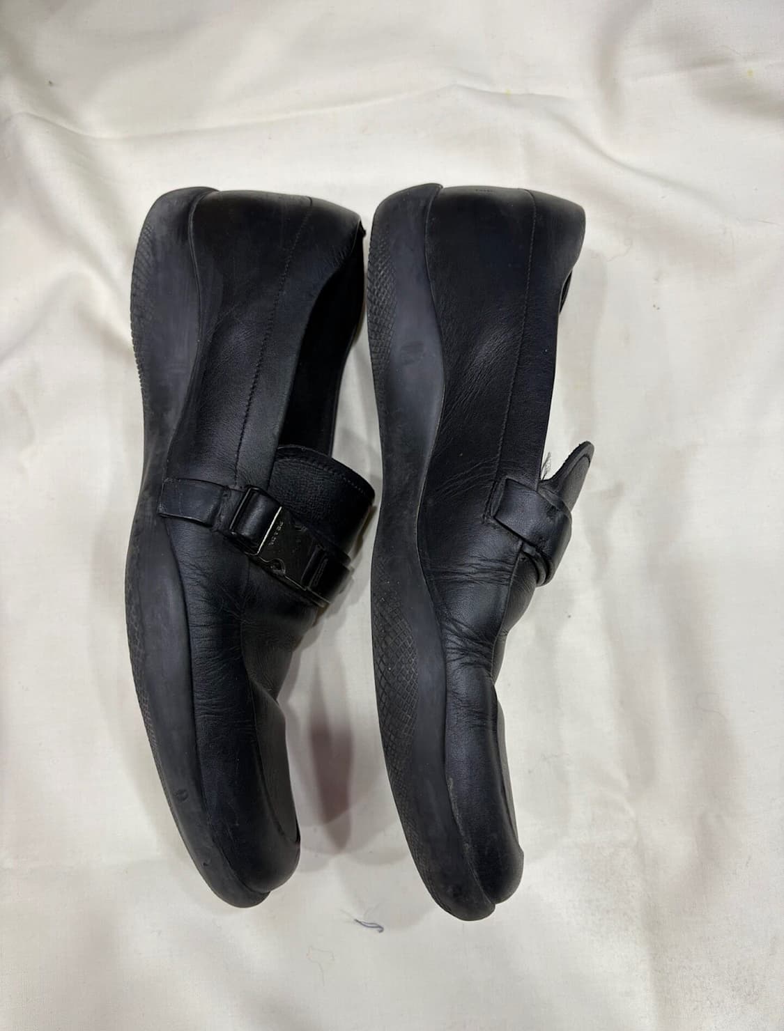 프라다 스포츠 메탈 버클 로퍼 스니커즈 8 상품이미지3