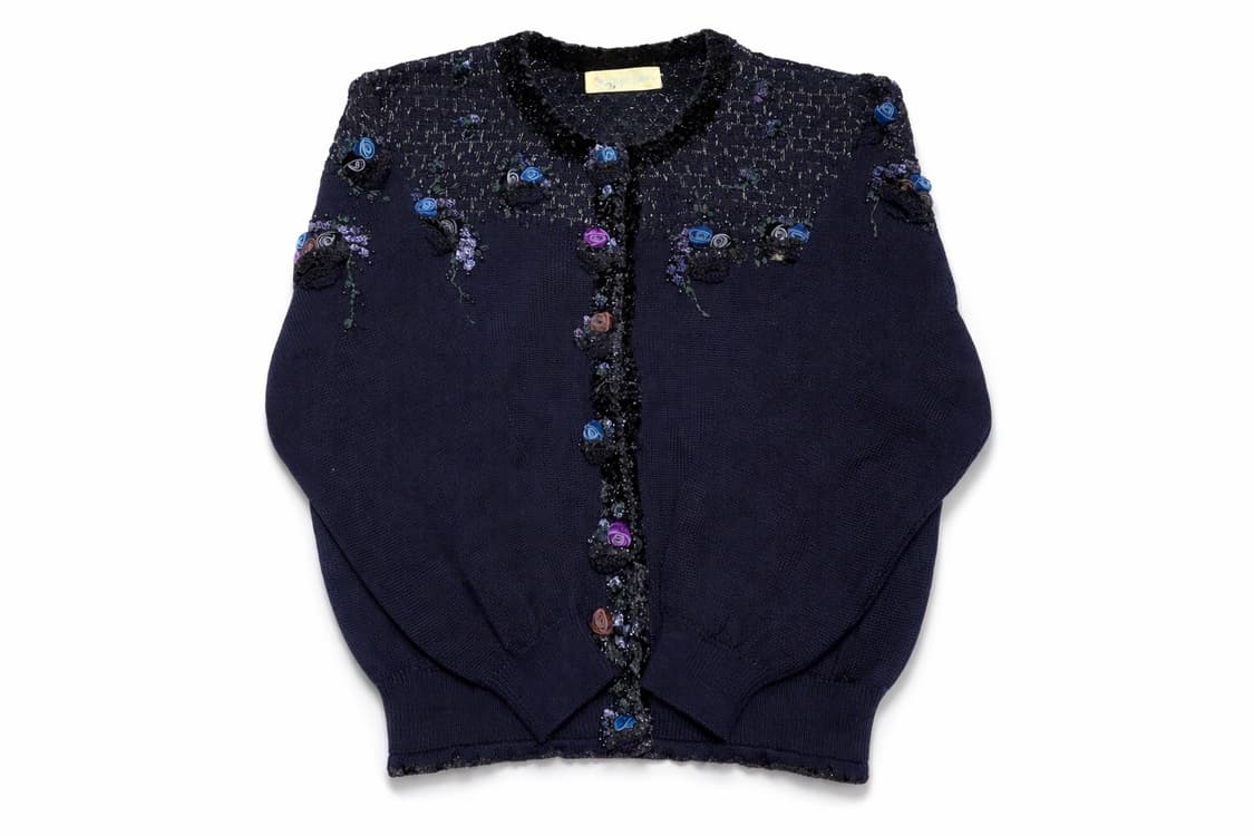 JPN 90s 일본 빈티지 비즈 플라워 자수 니트 가디건 상품이미지1