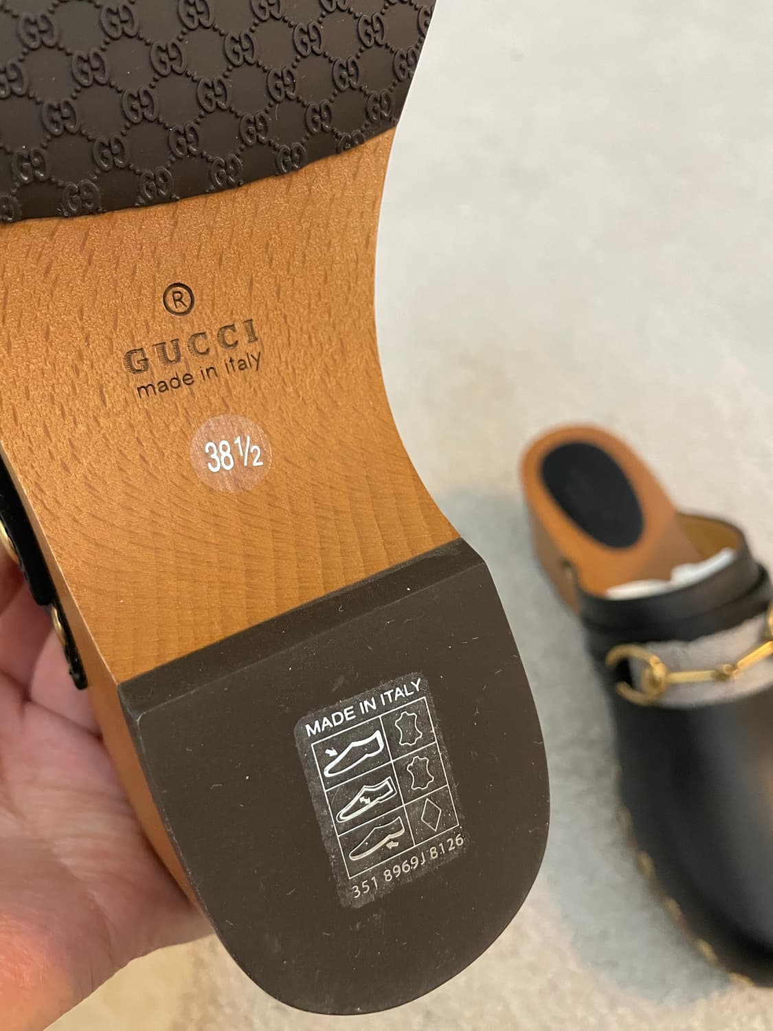 구찌 클로그 뮬 블랙 38.5(255) 새상품 상품이미지4