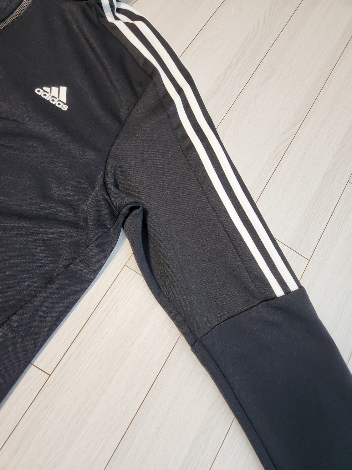 아디다스 트랙탑 TIRO TS 집업 저지 사이즈105 xl

여러 중고사 상품이미지7