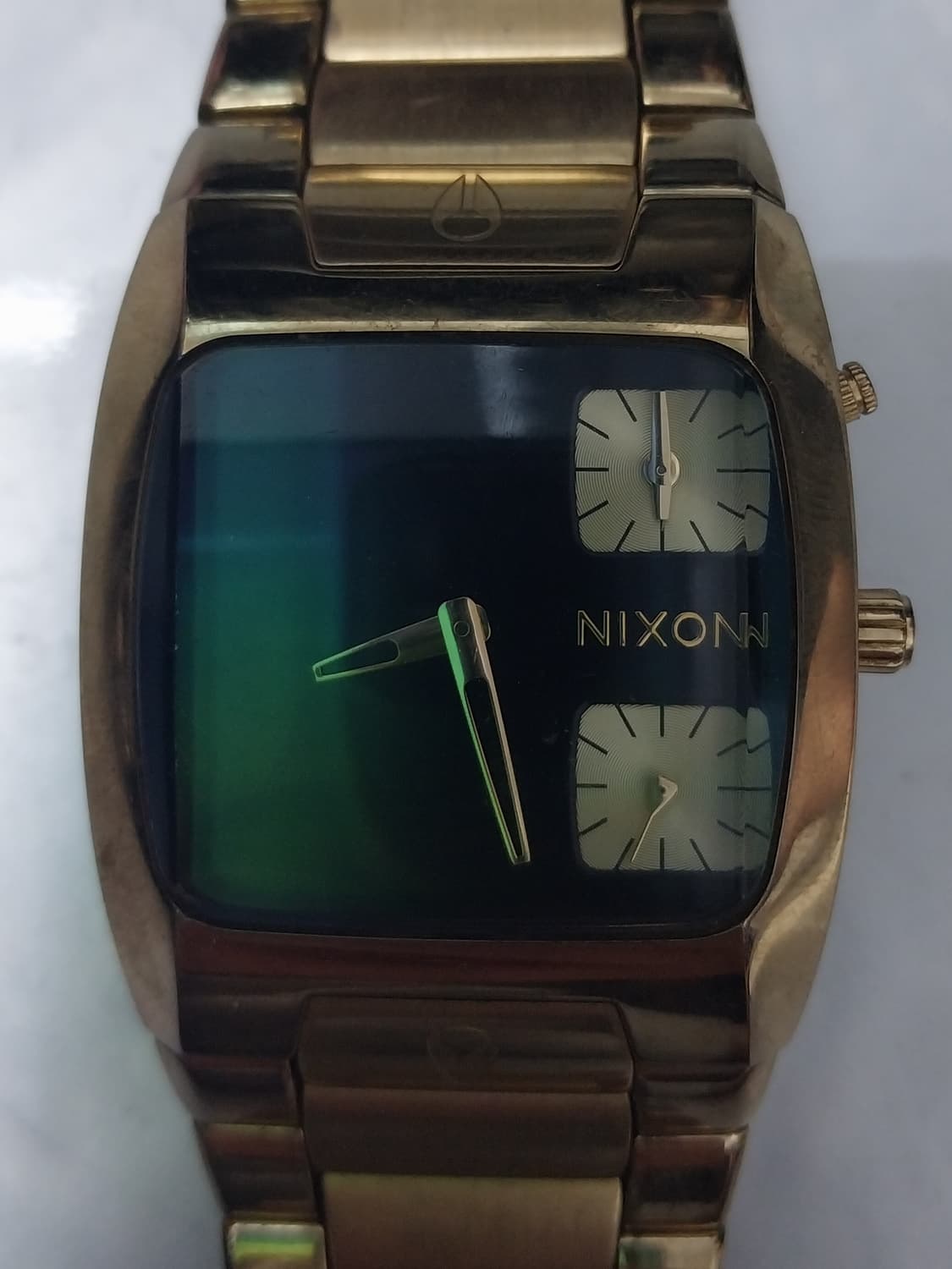 닉슨 뱅크스 골드메탈 쿼츠시계 상품이미지1