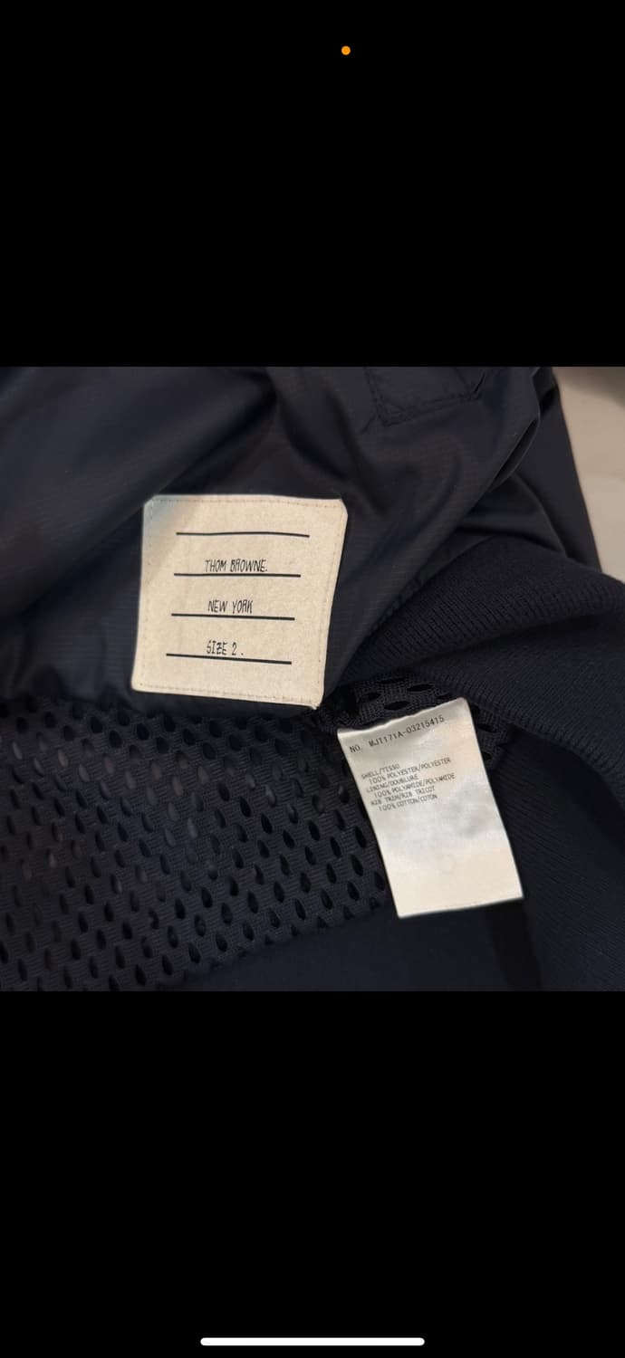 [라오브전포점] 톰브라운 백삼선 스트라이프 금장 봄버 자켓 상품이미지5