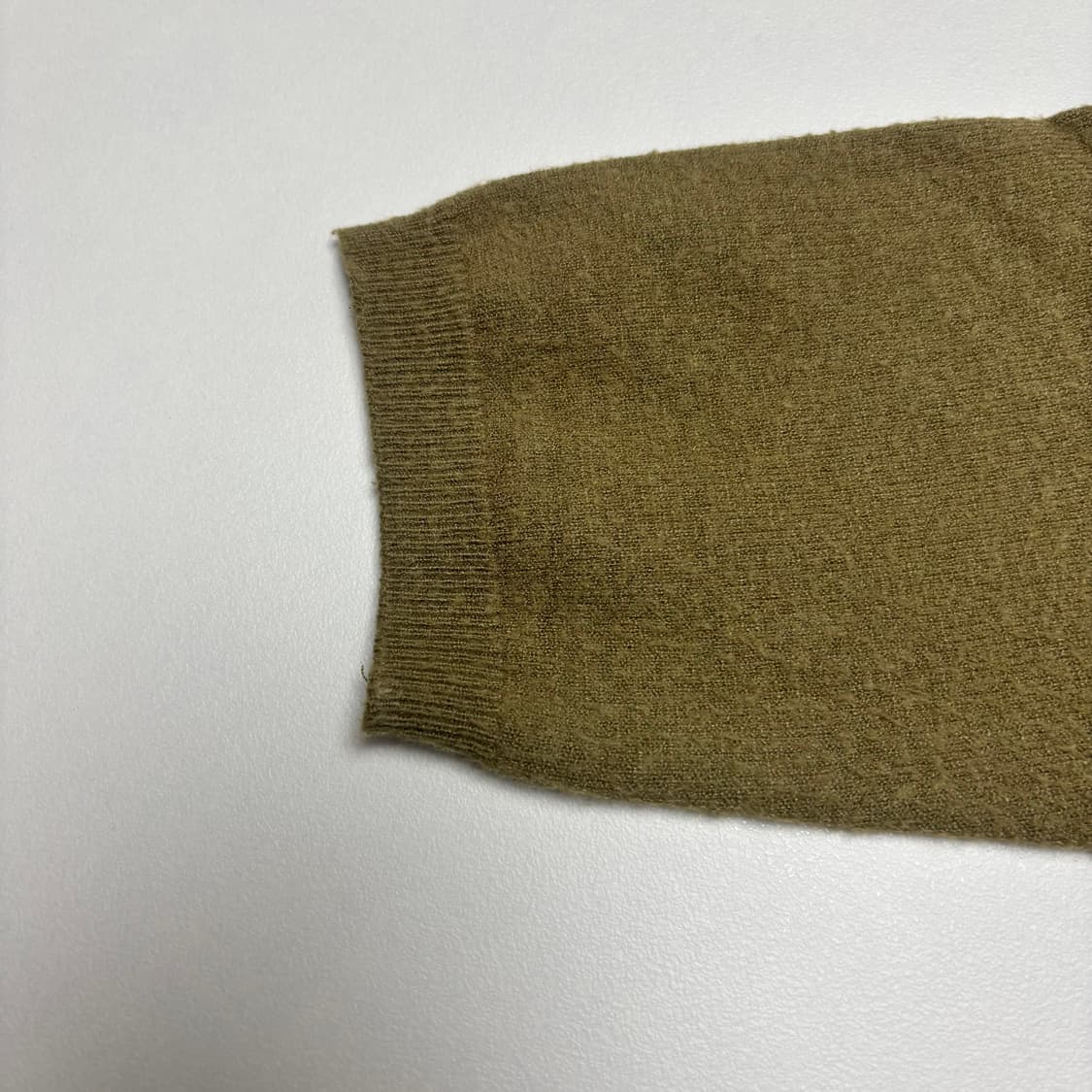 미스치프 스퀘어넥 니트 상품이미지4