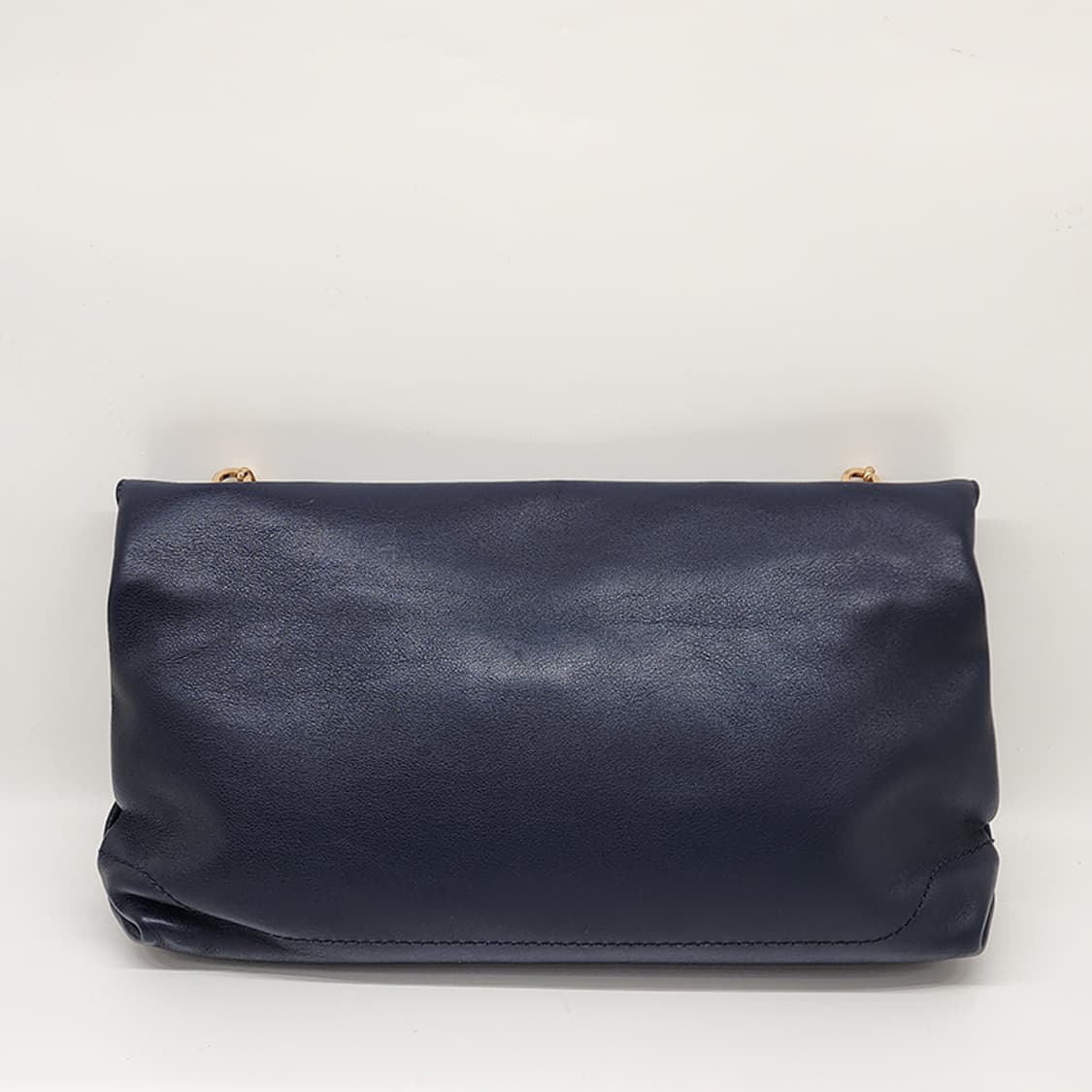 페라가모 간치니 체인 플랩백 금장 네이비 상품이미지2