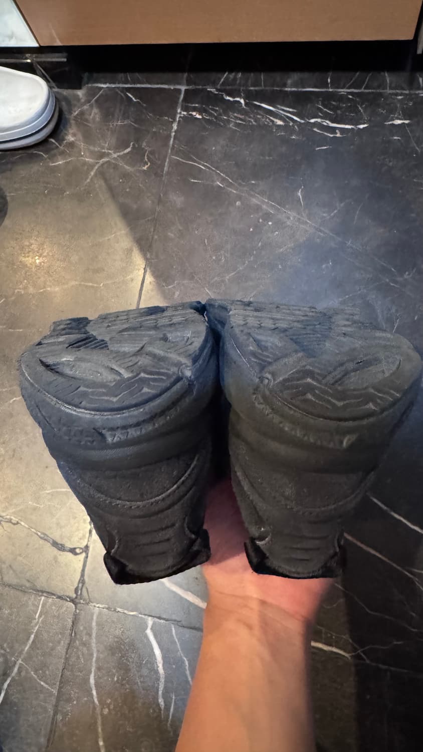 호카 클리프톤 L 스웨이드 280 상품이미지3