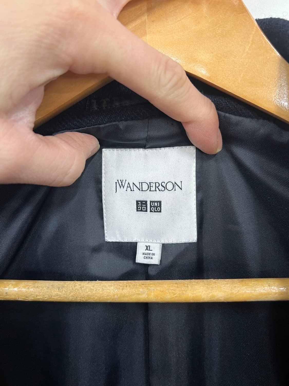 유니클로 JW앤더슨 네이비 모직 싱글 남성 코트 상품이미지5