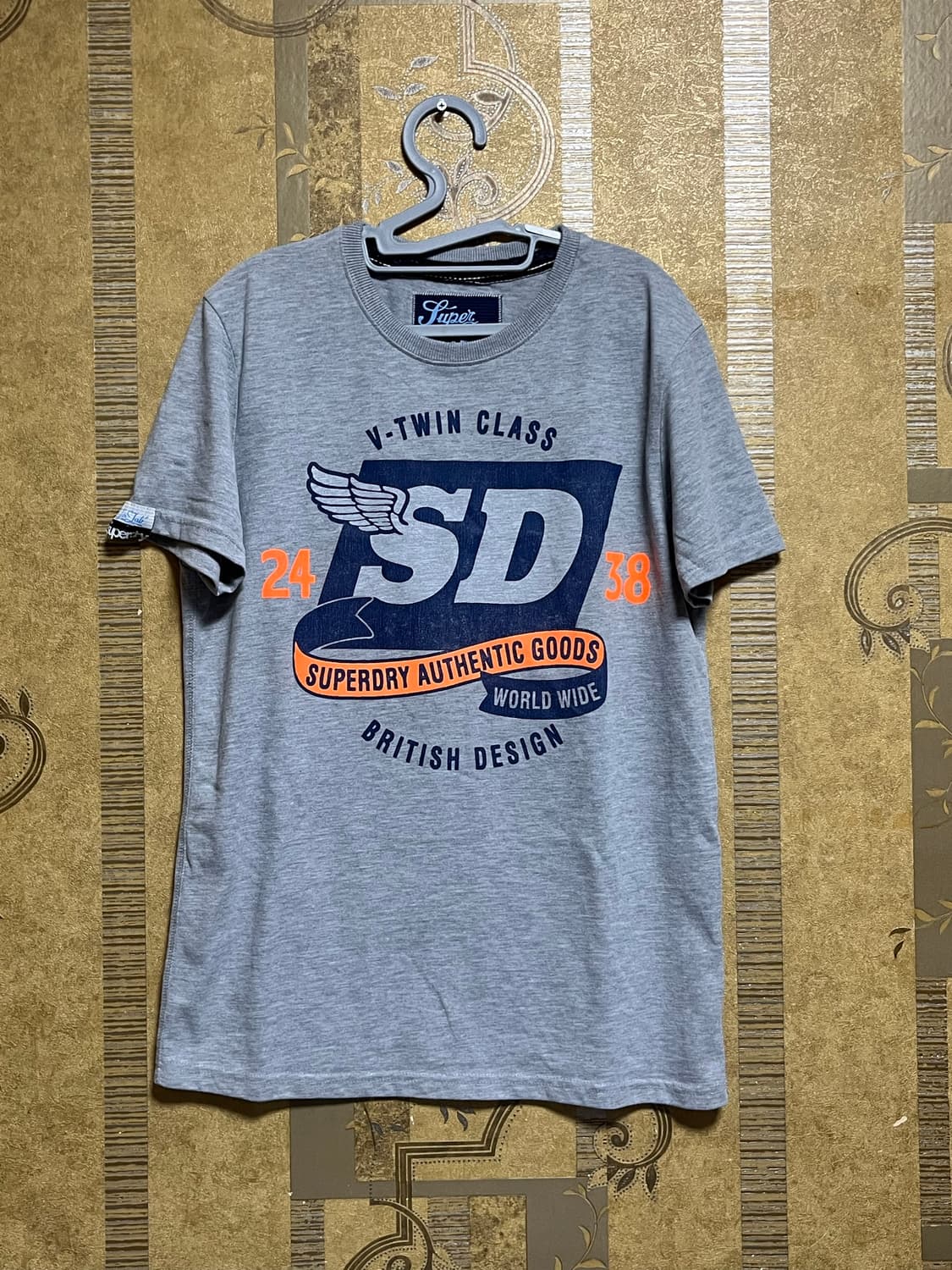 무신사 Superdry 남성 반팔티 그레이 M 상품이미지2