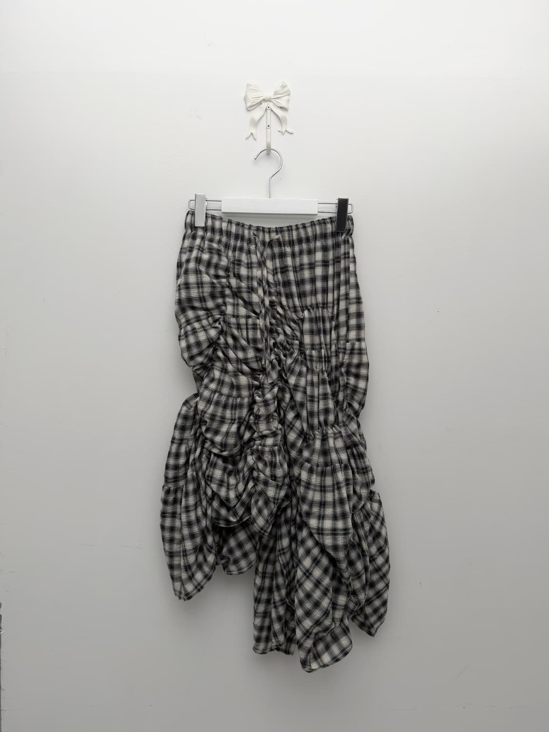 타탄 체크 비대칭 셔링 롱 스커트 상품이미지1