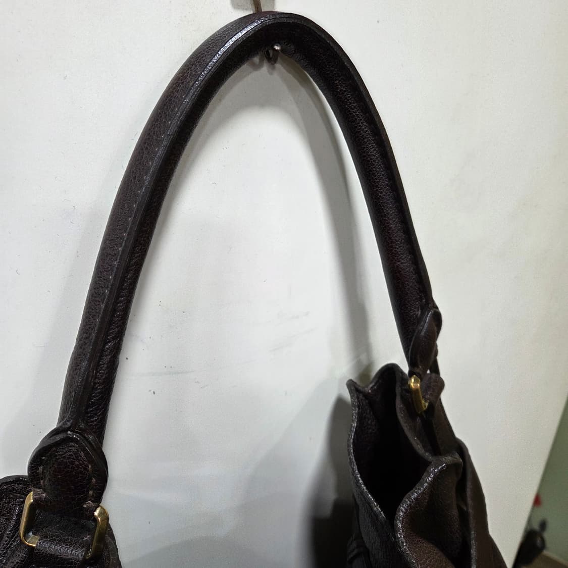 버버리 버클 숄더백 상품이미지3