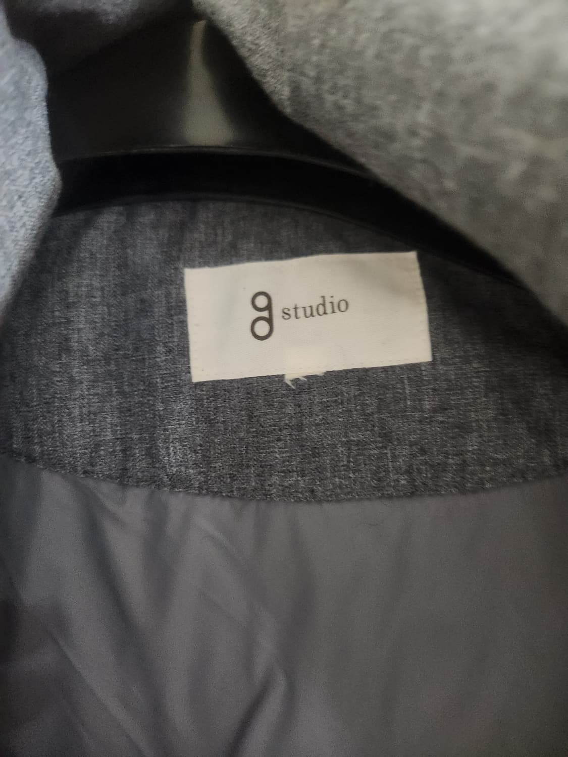 칼 라거펠트 블랙 광택 숏패딩 상품이미지2