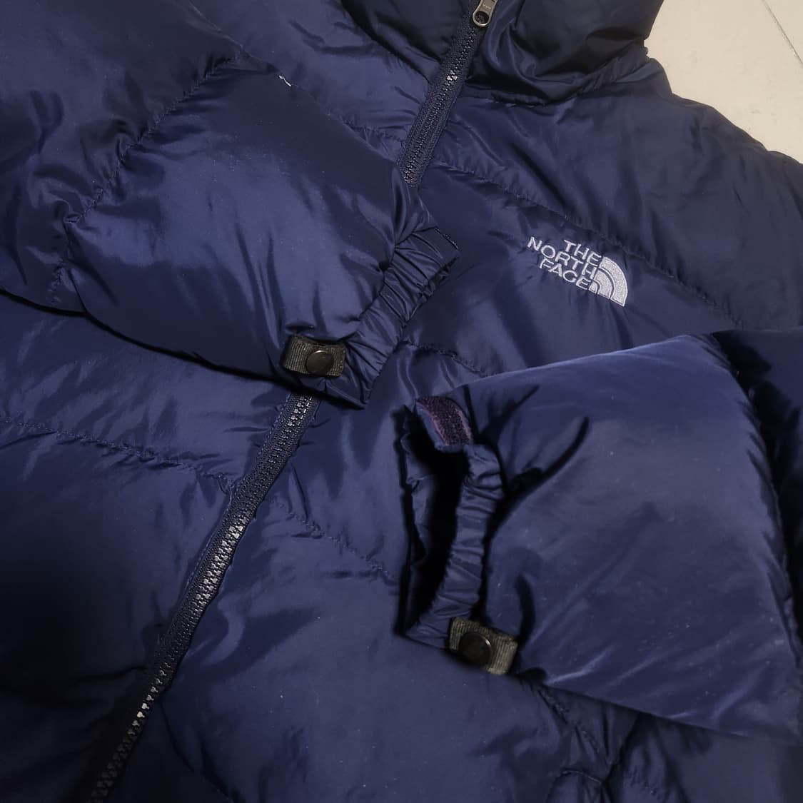 노스페이스 구스다운 네이비 패딩 상품이미지4