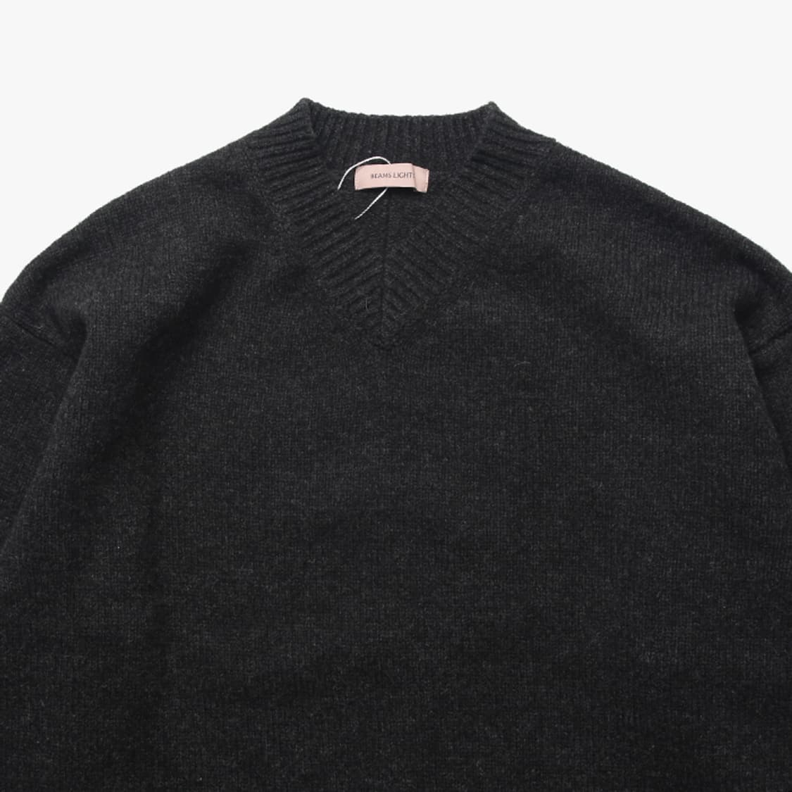  BEAMS "V-Neck Sweater" 상품이미지2