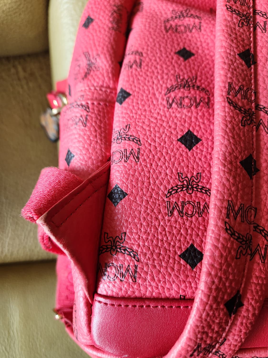 MCM 비세토스 핑크 백팩 가방 상품이미지10