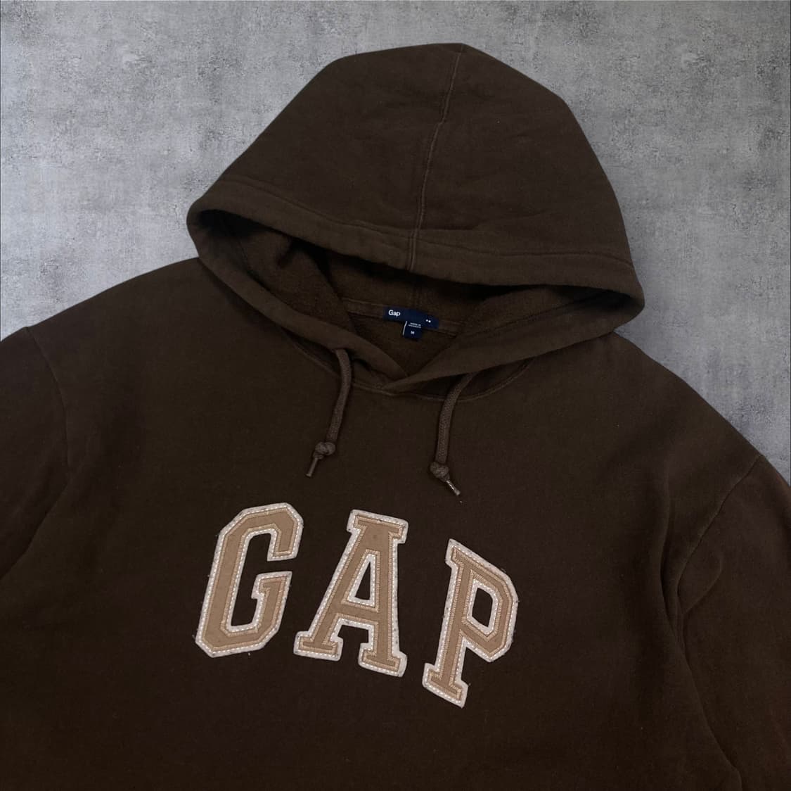 GAP 브라운 컬러 스펠아웃 빅로고 후드티 상품이미지2