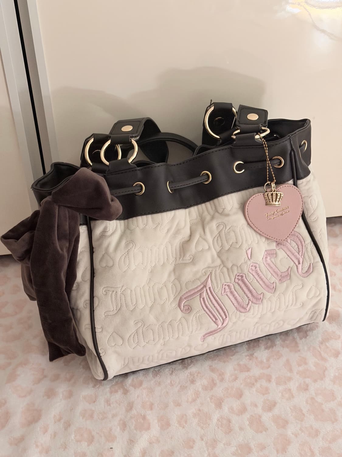 쥬시꾸뛰르 벨벳 데이드리머 숄더백 빈티지 갸루 핀터깔 상품이미지1