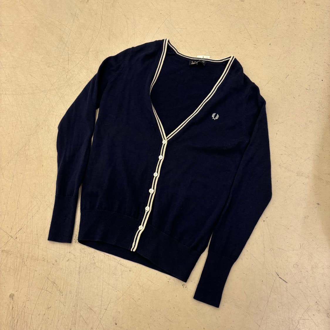 프레드페리 네이비 스몰로고 가디건 상품이미지1