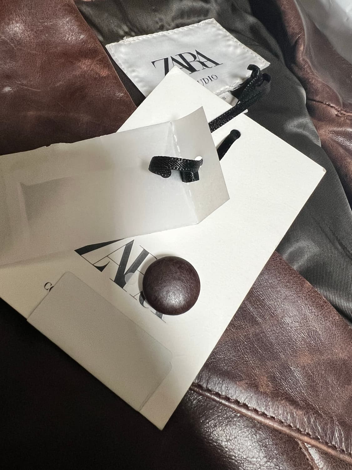 S(KR 55) 자라 리미티드 에디션 100% 가죽 크롭 블레이저 상품이미지9