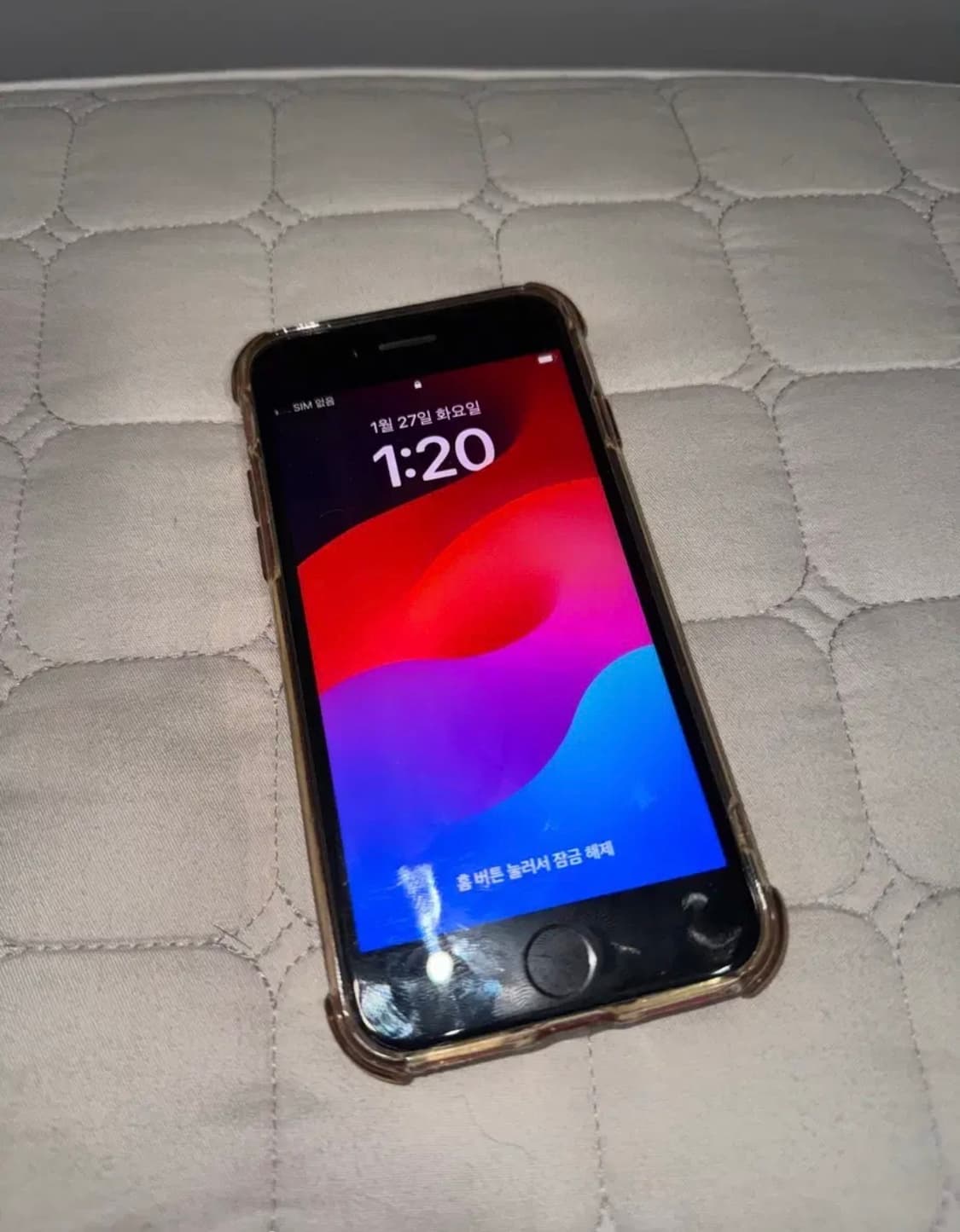 아이폰 se2 레드 상품이미지1