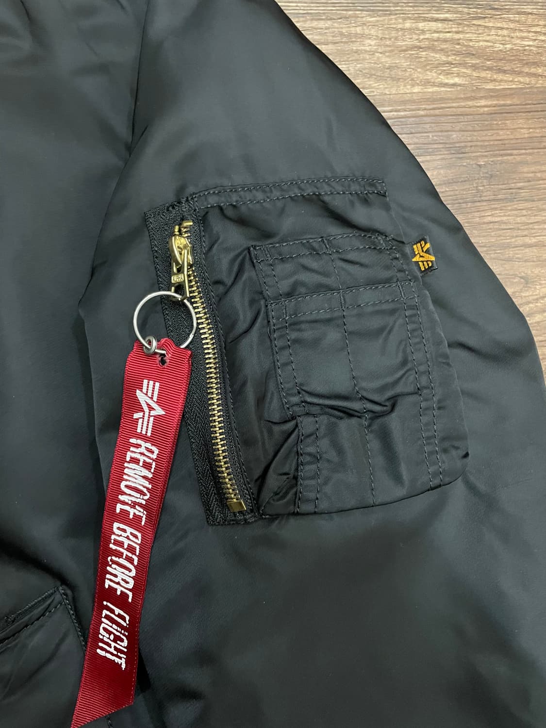 알파인더스트리 ma-1 플라이트 자켓 항공점퍼 블랙 상품이미지4