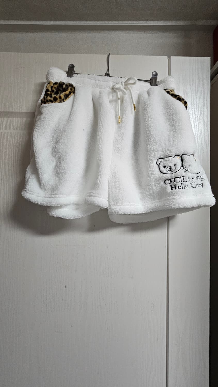 돈키호테 키티 후드집업 셋업 m사이즈 화이트 상품이미지4