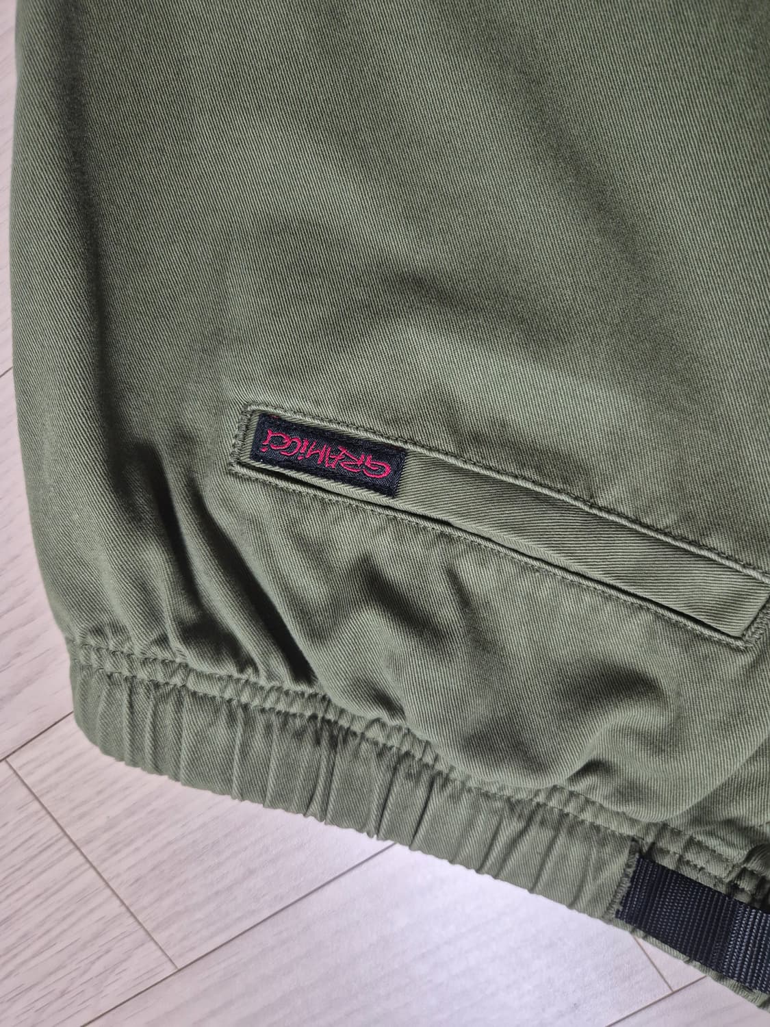 그라미치 루즈테이퍼드 올리브 M 상품이미지4