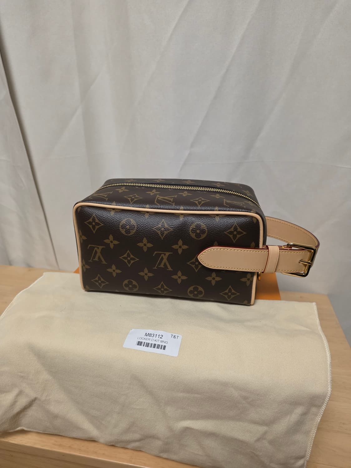 [새상품급] 루이비통 락커 돕키트 모노그램 클러치 상품이미지1