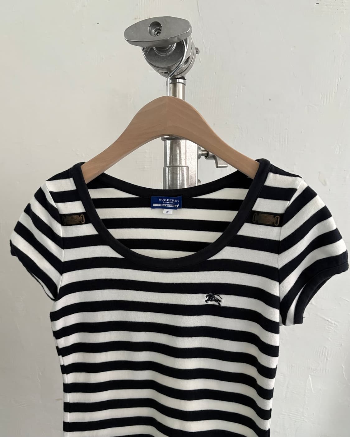 Burberry 버버리 블루라벨 블랙 스트라이프 티셔츠 상품이미지2